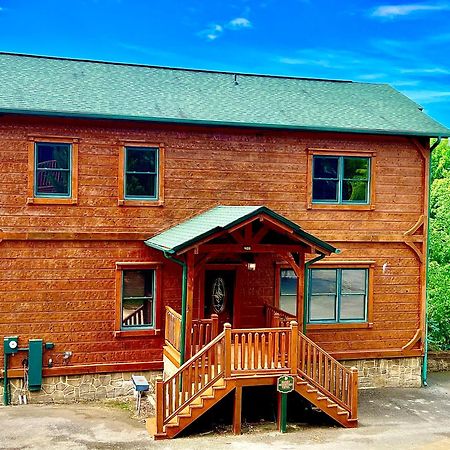 Smoky Mountain Views Villa Gatlinburg Exterior photo