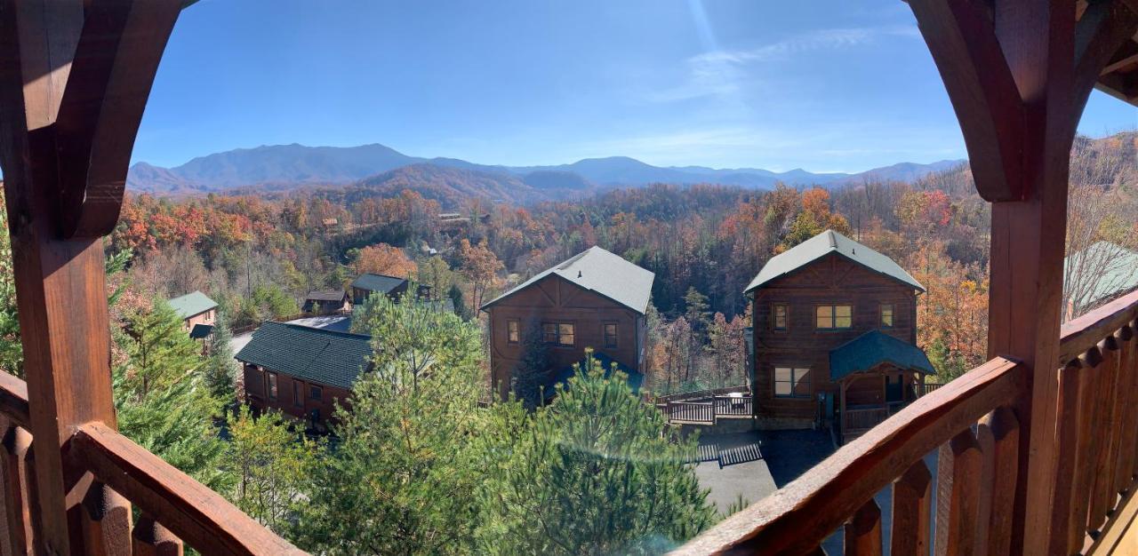 Smoky Mountain Views Villa Gatlinburg Exterior photo