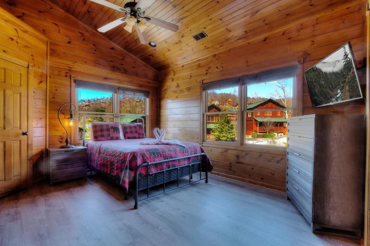 Smoky Mountain Views Villa Gatlinburg Exterior photo