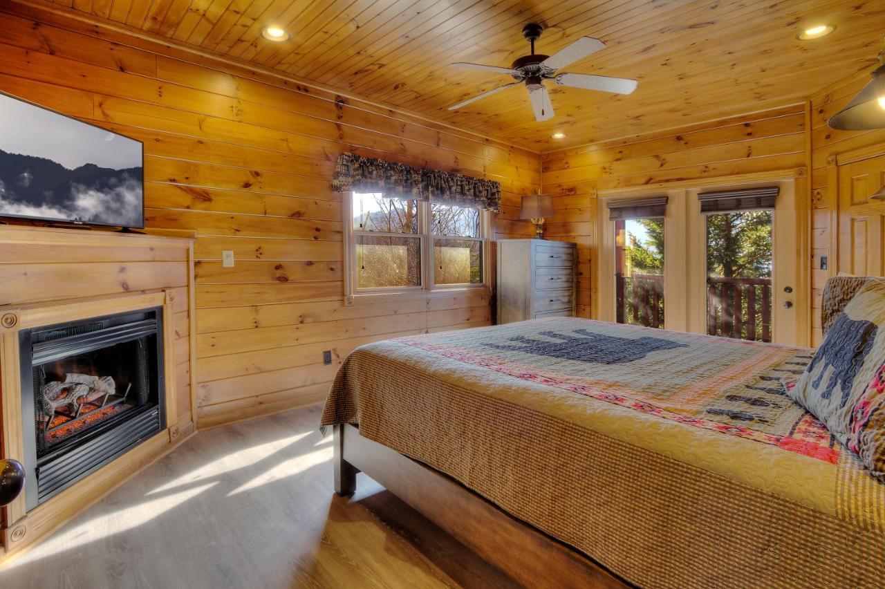 Smoky Mountain Views Villa Gatlinburg Exterior photo
