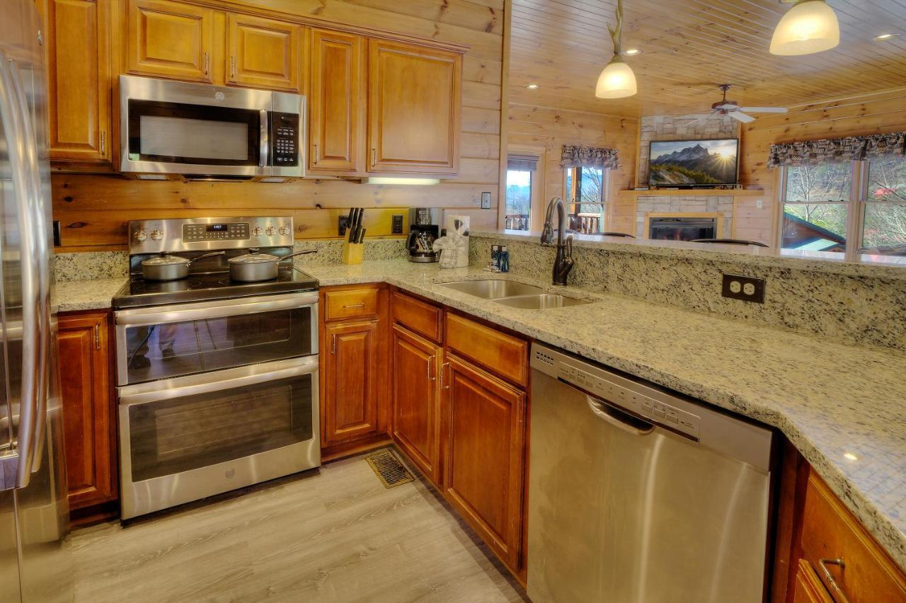 Smoky Mountain Views Villa Gatlinburg Exterior photo