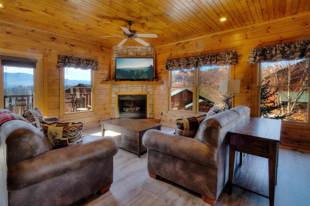 Smoky Mountain Views Villa Gatlinburg Exterior photo