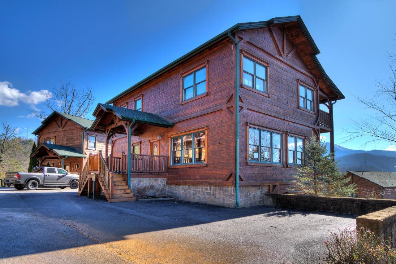 Smoky Mountain Views Villa Gatlinburg Exterior photo